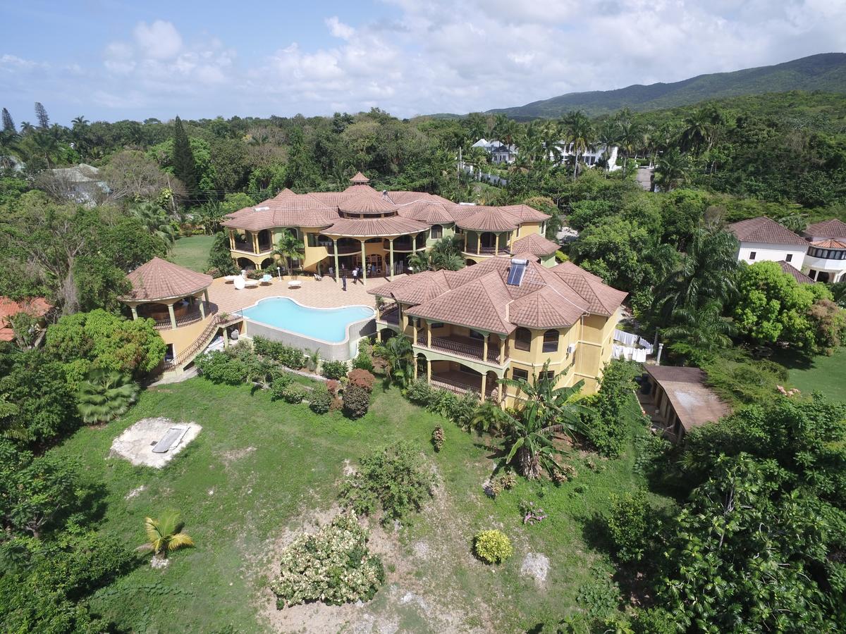 Milbrooks Resort Монтего Бей Екстериор снимка